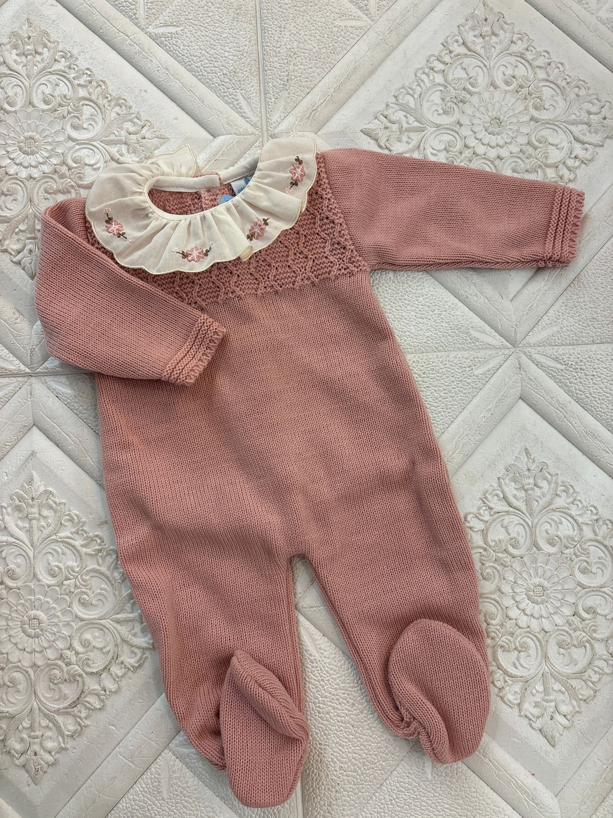 tutina neonata sardon 25AI186