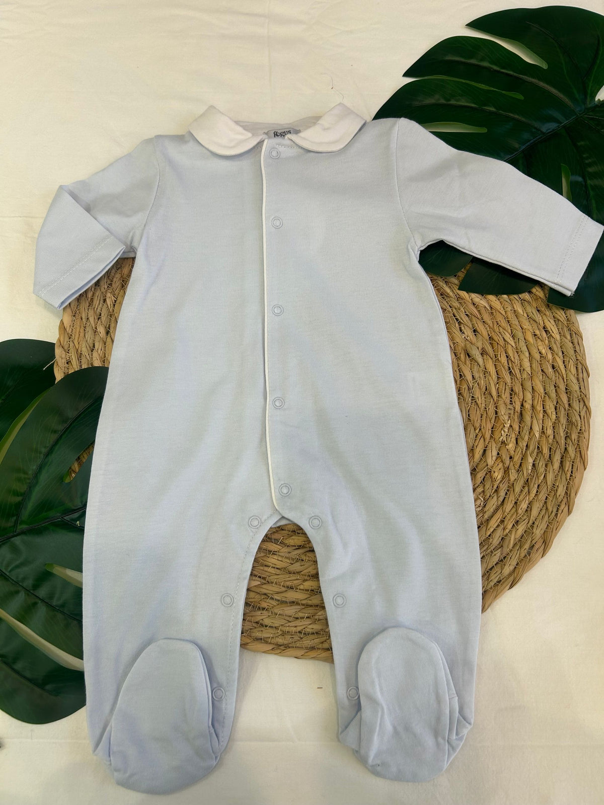 tutina neonato jogus pe261214n