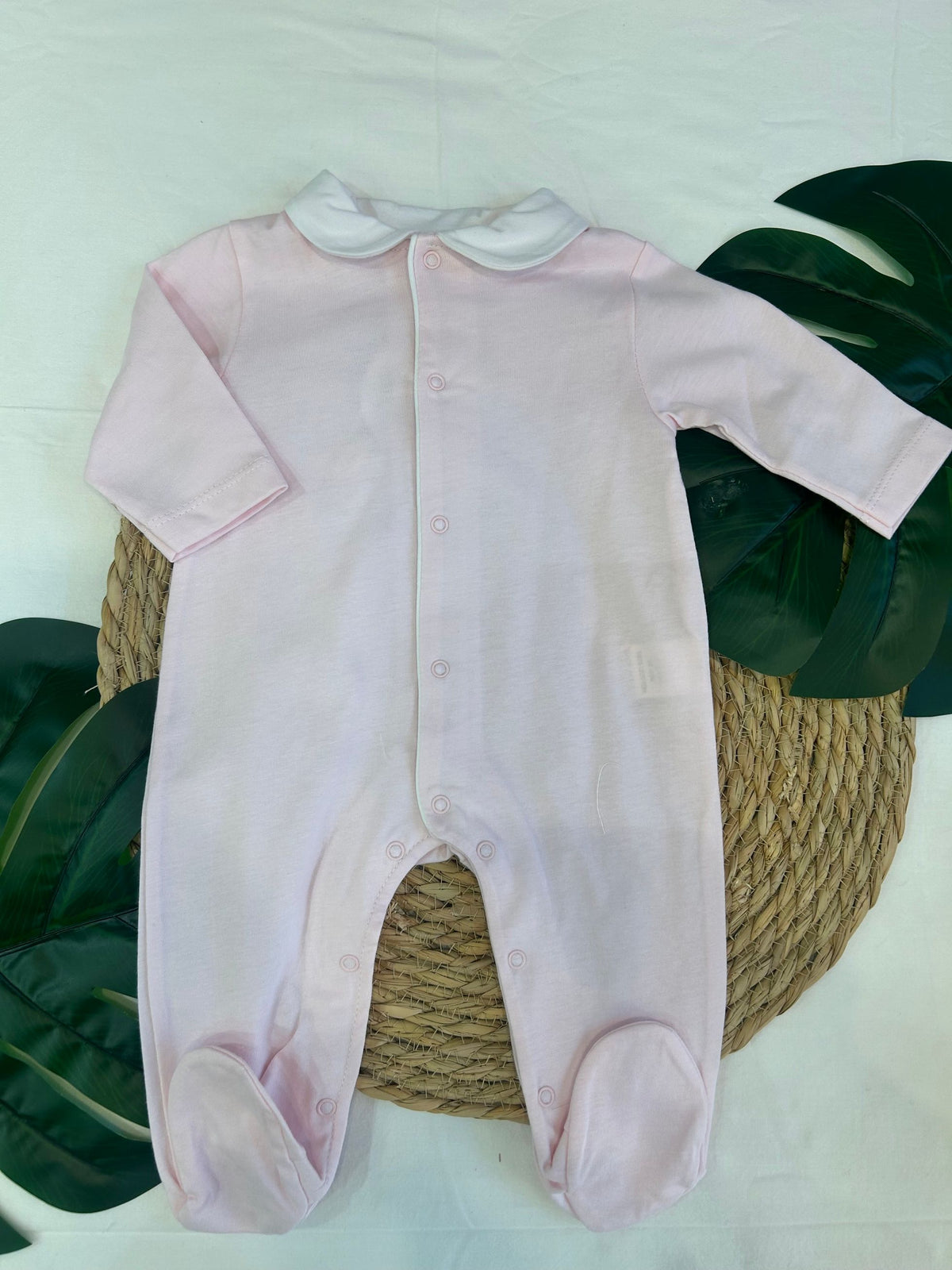 tutina neonata jogus pe261214